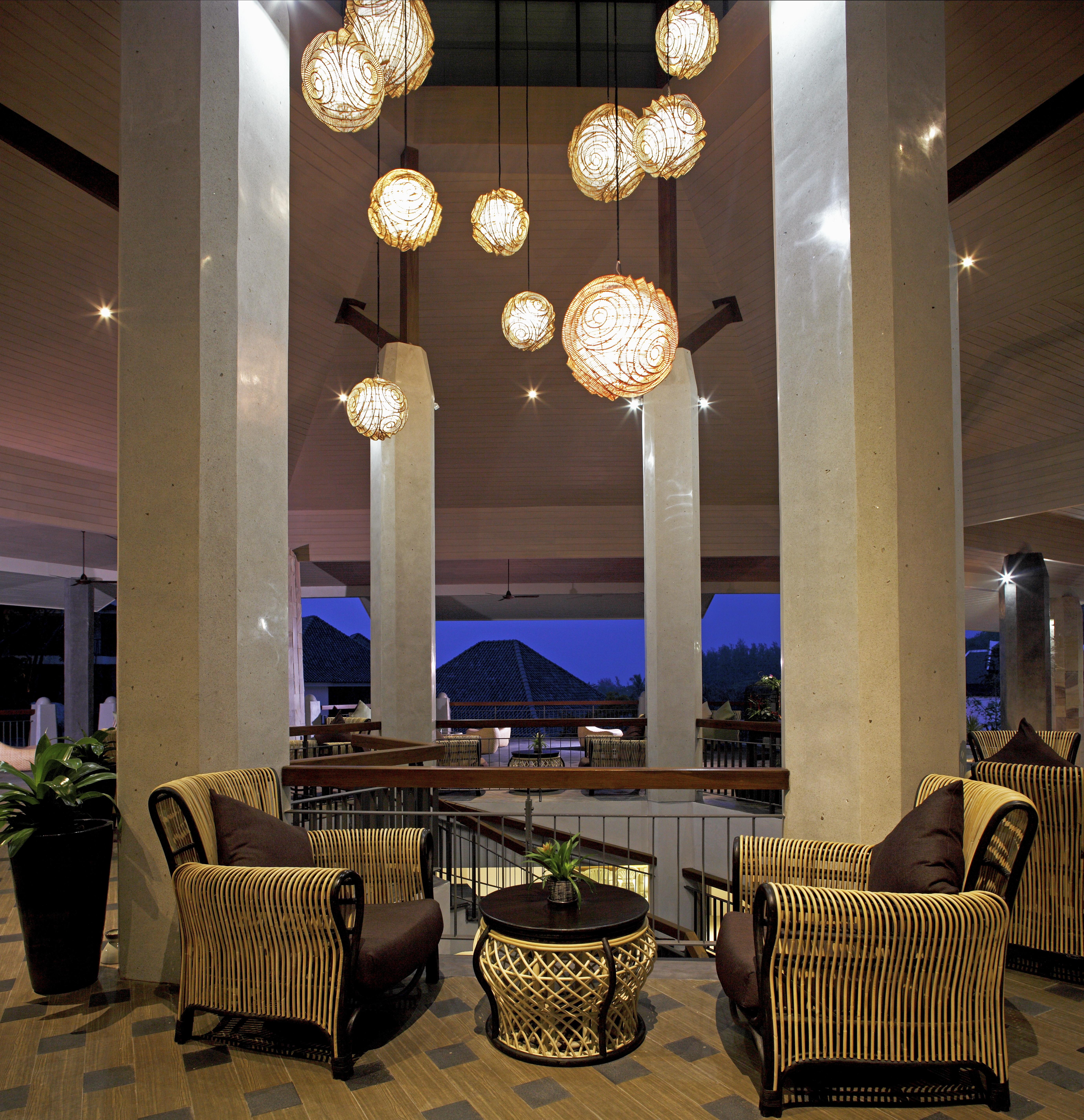 曼达拉瓦度假水疗酒店-卡隆海滩 Karon 外观 照片 The lobby of the resort