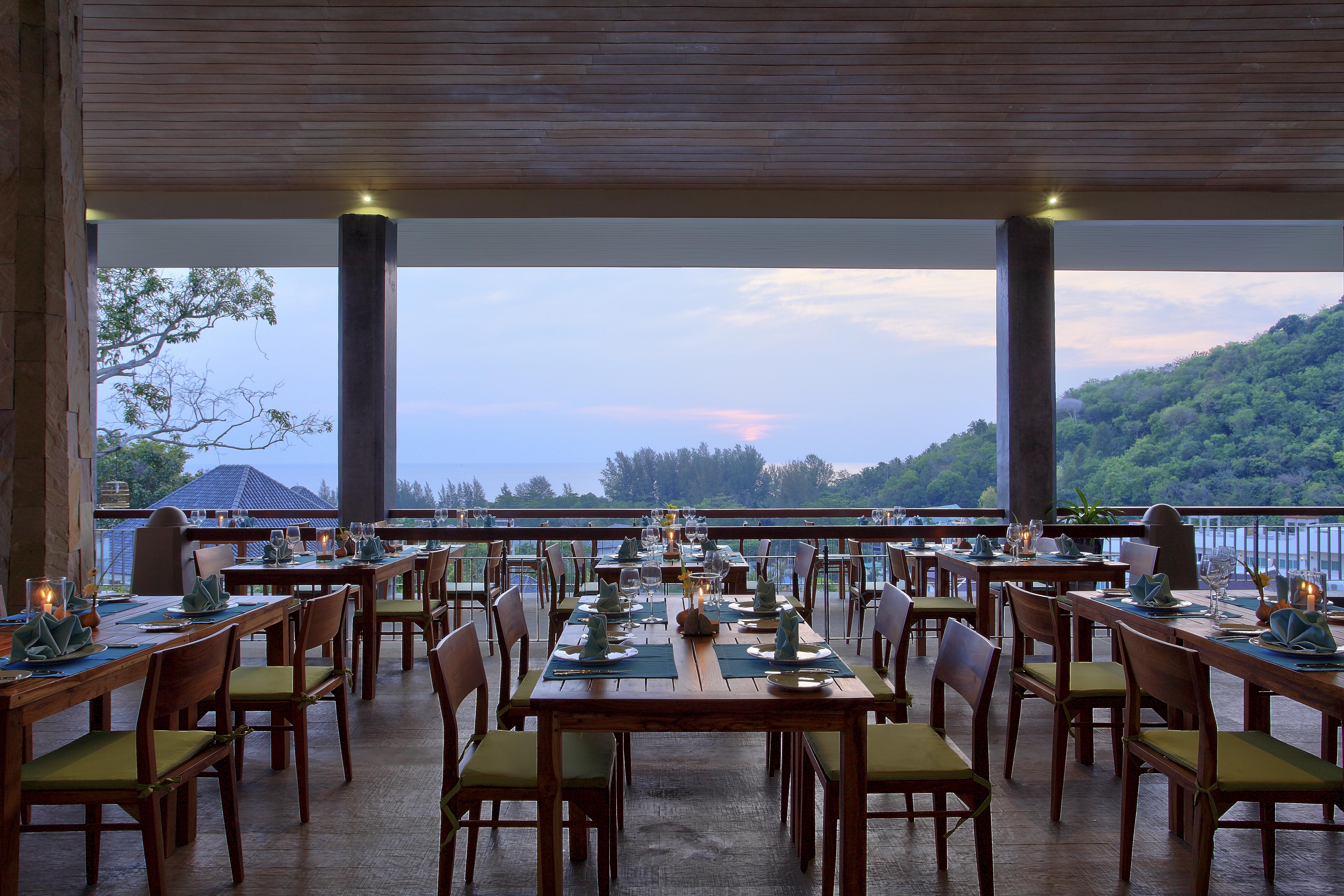 曼达拉瓦度假水疗酒店-卡隆海滩 Karon 外观 照片 The restaurant at the resort